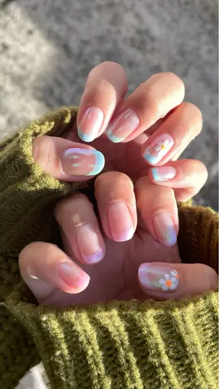 ネイル Tomo 🦋💜のネイルデザイン