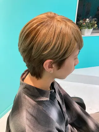 ショート カラー メンズ 🫧透明感✨ブリーチ 💫ダメージレス🫧のヘアスタイル