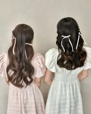 ロング ヘアアレンジ 𝒎𝒐𝒆🩰 名駅/ヘアメ/暖色♡のヘアスタイル