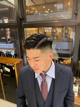 ショート メンズ 山﨑 愛也のヘアスタイル