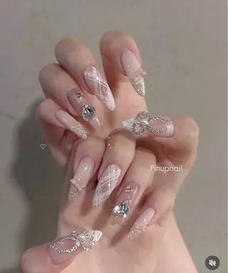 ネイル Dyo Nail_Royalのネイルデザイン