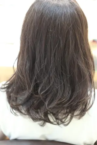 セミロング パーマ 石川 雅貴のヘアスタイル