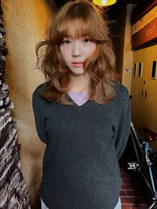 セミロング カラー 縮毛矯正特化型美容師 名古屋LORENハダのヘアスタイル