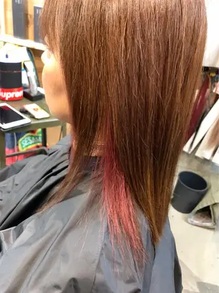 ミディアム カラー ヨッ シーのヘアスタイル