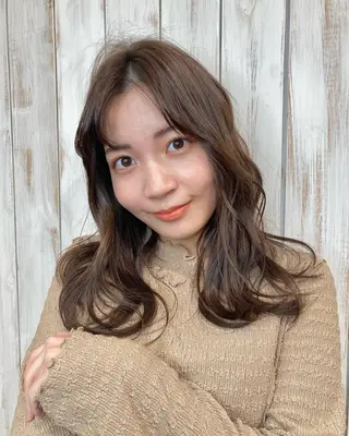 ロング 片柳 美友季のヘアスタイル