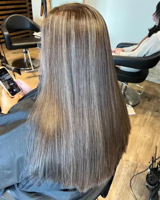 ロング カラー 大久保 隆蔵のヘアスタイル