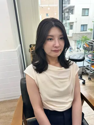 セミロング カラー パーマ ヘアアレンジ メンズ キッズ レイヤーカット／ 巻ける縮毛矯正のヘアスタイル