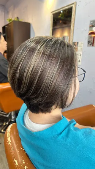 ショート カラー 古澤 咲来のヘアスタイル