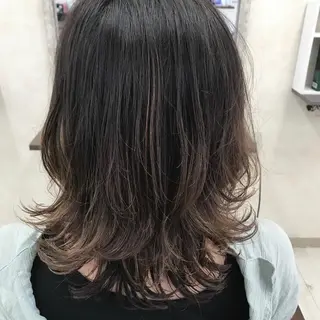 カラー 柴田 恵里のヘアスタイル