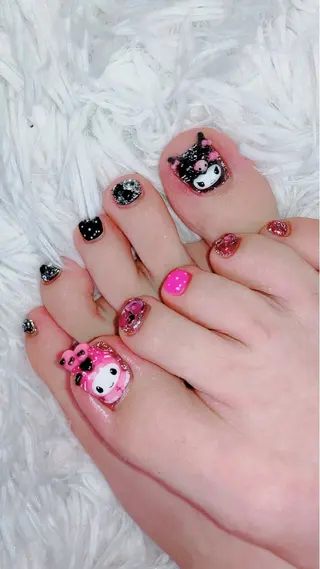 ネイル shino🌟 痛ネイルのネイルデザイン
