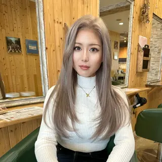 ロング 韓国レイヤー外国人風 透明感カラー髪質改善のヘアスタイル