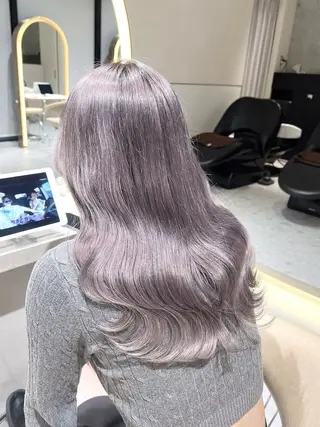 カラー Lond Le'a /ハイトーンカラーのヘアスタイル