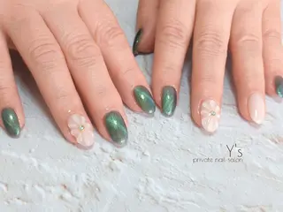 ネイル YUMI NAGAI のネイルデザイン