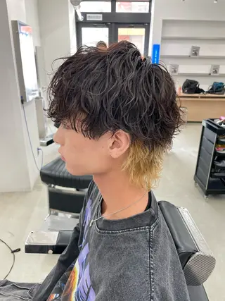ショート カラー パーマ ヘアアレンジ メンズ 亀井隆汰/メンズ専門 パーマ/フェード可のヘアスタイル