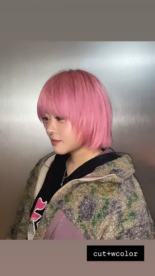 ショート 心斎橋/ハイトーン/ レイヤーカットのヘアスタイル