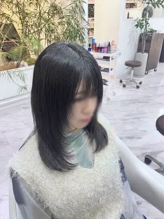 ミディアム 山本 留宇のヘアスタイル