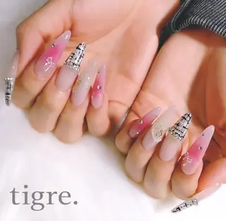 ネイル tigre .のネイルデザイン