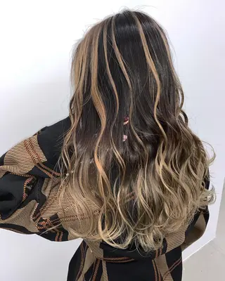 ロング 山田 絵里菜のヘアスタイル