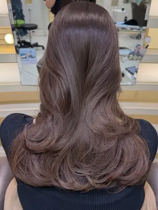 ロング カラー 矢口 七海のヘアスタイル