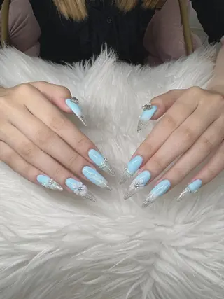 ネイル Lee Nailsのネイルデザイン