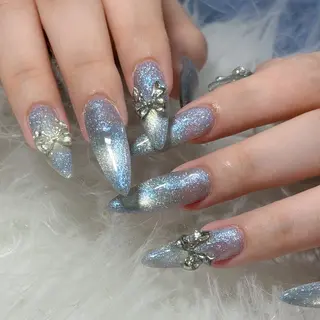 ネイル LAVISH nanamiのネイルデザイン