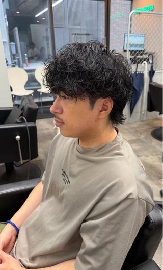 カラー パーマ メンズ 角田 凌のヘアスタイル