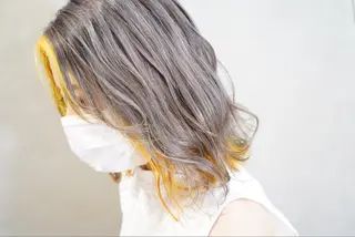 ミディアム カラー ヘアアレンジ lani ブリーチ /ダブルカラーのヘアスタイル