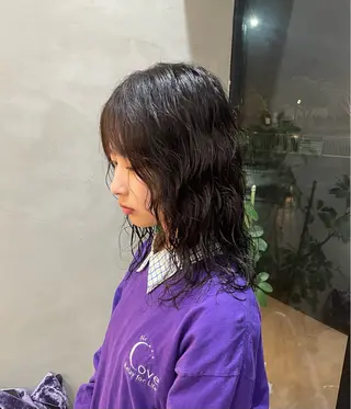 セミロング パーマ la fith hinaのヘアスタイル