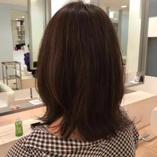 ミディアム カラー uka スタイリスト 楠本紗己のヘアスタイル