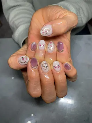 ネイル LAVISH 大和店 🤱子連れ大歓迎のネイルデザイン