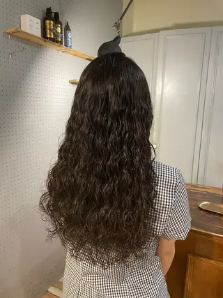 ロング カラー パーマ 🤩噂のMr.髪ポジ ティブ®️yu🤩のヘアスタイル