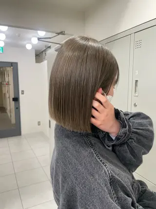 ショート 艶ハイトーン/透明感 カラー/RUNAのヘアスタイル