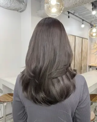 セミロング カラー 韓国ヘア🫧 KAZUTOのヘアスタイル