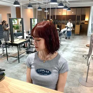 ショート カラー MOMO anan AVEDAのヘアスタイル