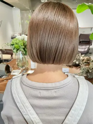 ショート カラー 聖 来のヘアスタイル