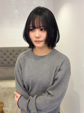 ショート レイヤーカット/長岡 グレージュ/マユ🎀のヘアスタイル