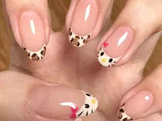 ネイル Queenie 🦋のネイルデザイン