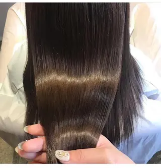 ロング カラー レイヤー×艶髪特化 マネージャー安藤光司のヘアスタイル