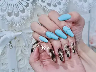ネイル ✨Nailsalon Vi+✨のネイルデザイン