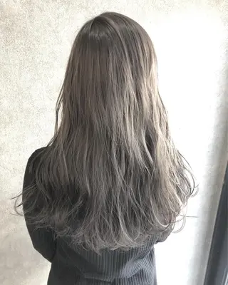 ロング カラー 顔周りレイヤーカット ブリーチminamiのヘアスタイル