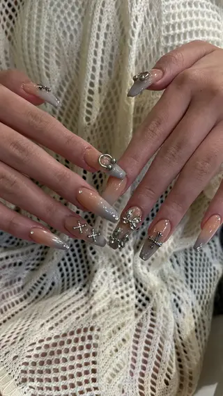 ネイル VENUSBELT reiのネイルデザイン
