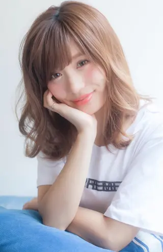 セミロング バレイヤージュ 藤沢 髪質改善 竹内ケンゴのヘアスタイル