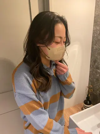 ロング ムナカタ アカリのヘアスタイル