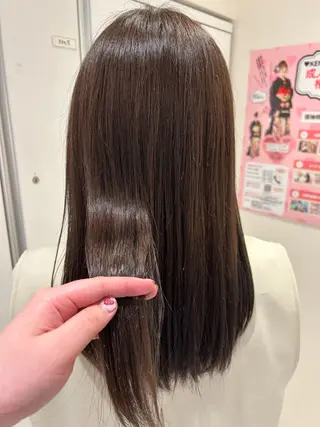 セミロング カラー ゆめ ベージュカラーのヘアスタイル