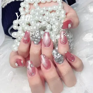 ネイル 🦋 Queenieのネイルデザイン