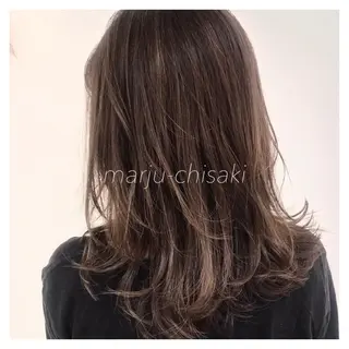 レイヤーカット/ ハイライト　千咲季のヘアスタイル