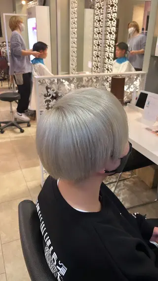 ショート カラー 髪質改善・縮毛矯正 特化・ユウシンのヘアスタイル