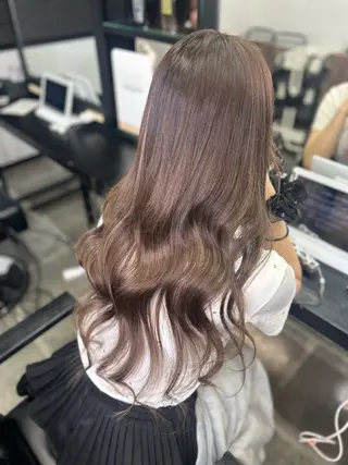 ロング 伊藤 妃織のヘアスタイル