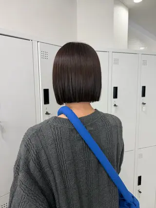ショート タマシロカリン 艶カラー/レイヤーのヘアスタイル