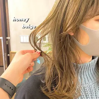 セミロング カラー 前川 朋香のヘアスタイル